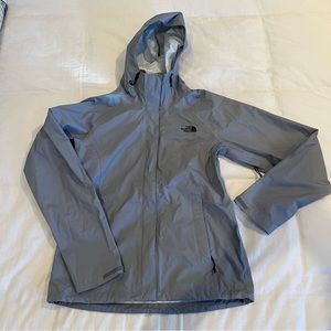 *NEVER WORN* Women’s North Face Gray Raincoat, Size Small